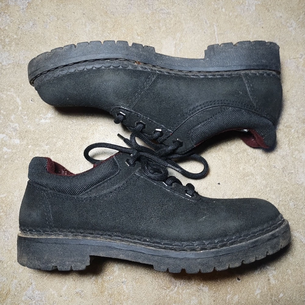 Three Seasons Waterproof Black Lace Up Shoes Size 7